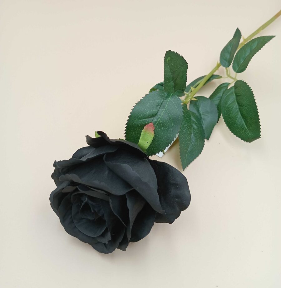 Sztuczna róża czarna