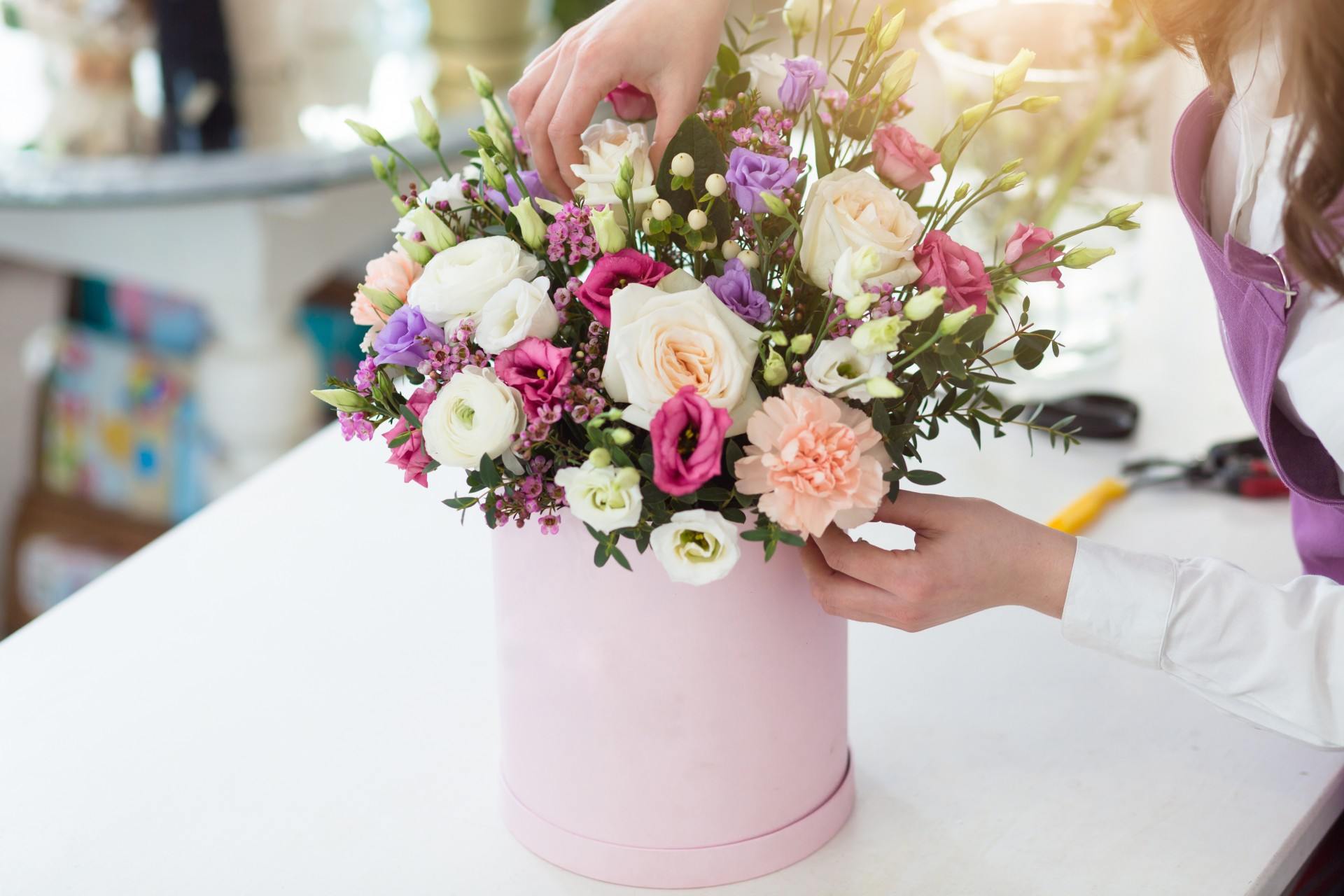 Jak zrobić flower box ze sztucznych kwiatów